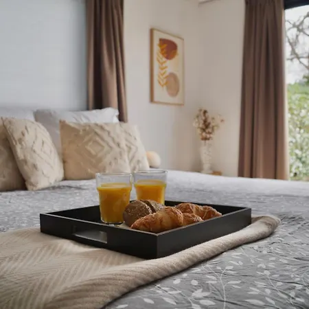 't Hofje Nabij Dorpscentrum En Holiday home *
