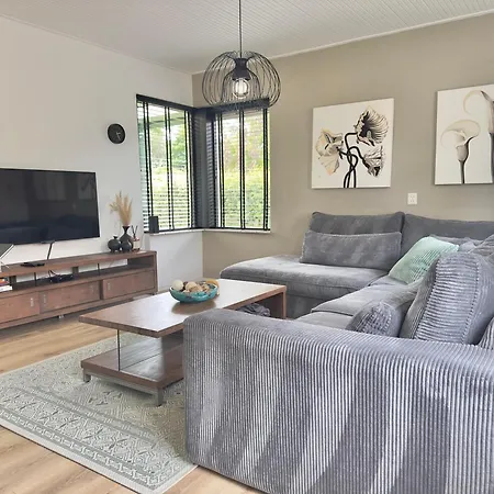 't Hofje Nabij Dorpscentrum En Holiday home
