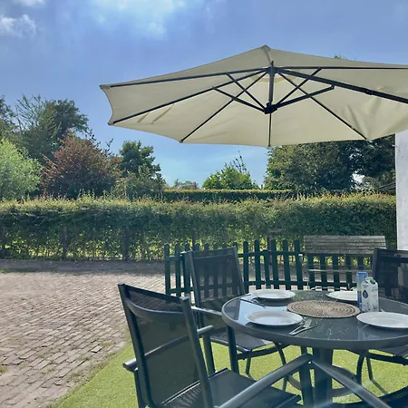 Holiday home 't Hofje Nabij Dorpscentrum En Castricum